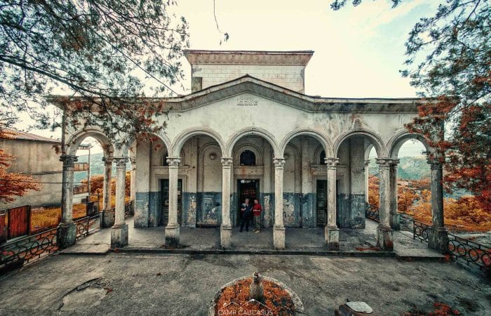 Chiatura tour Urbex Cable car abandoned places Georgia Camp Caucasus (6)