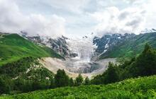 adishi-glacier-svaneti-hiking-me