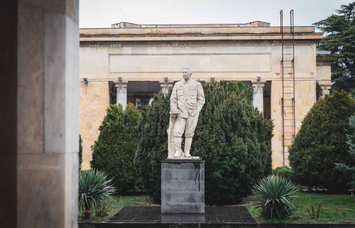 gori_stalin_statue_museum