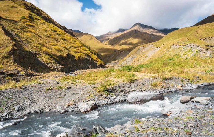 omalo-shatili trail tusheti hiking georgia camp caucasus atsunta (28)