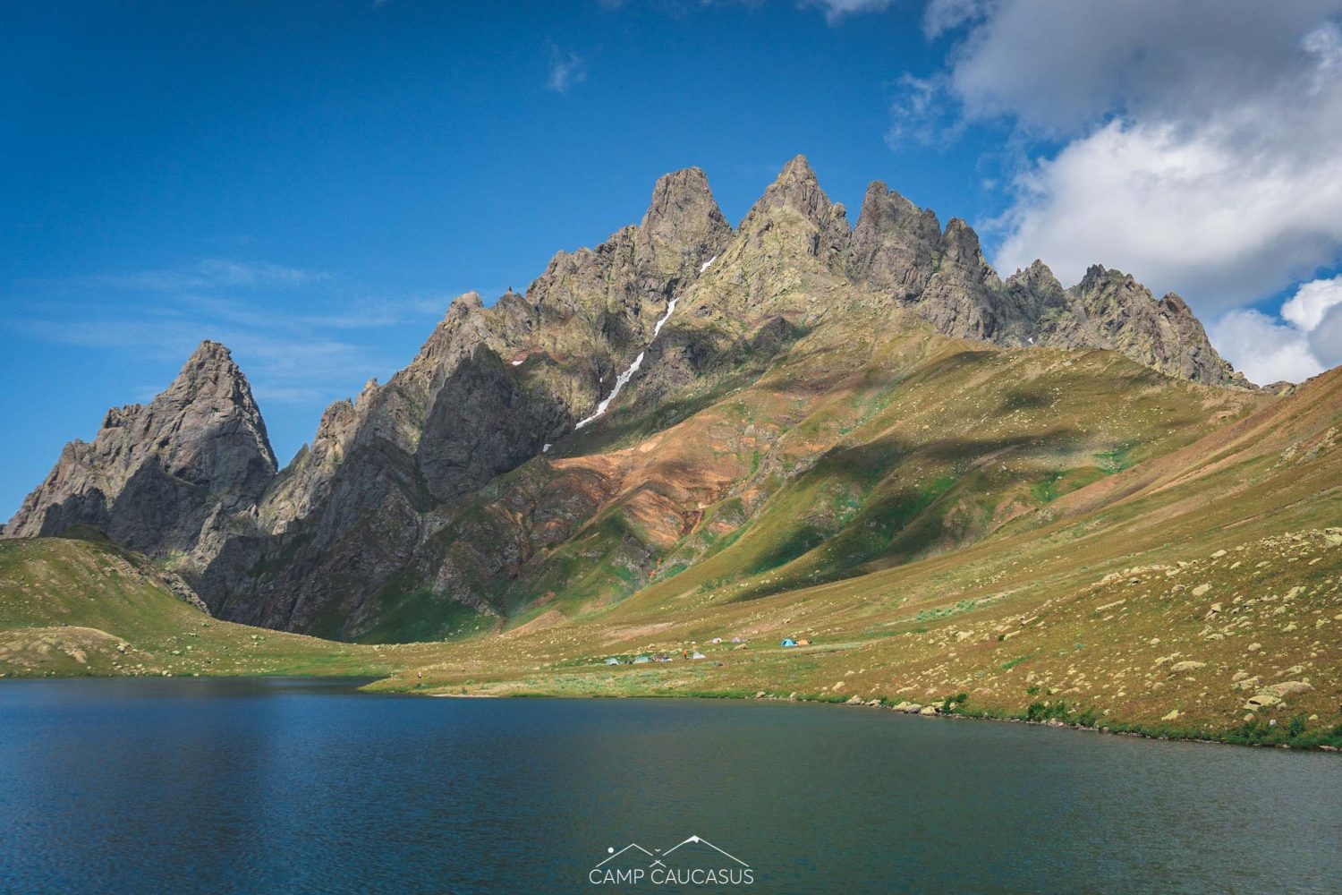 Peaks and valleys on the scenic Tobavarchkhili mountain hiking trail