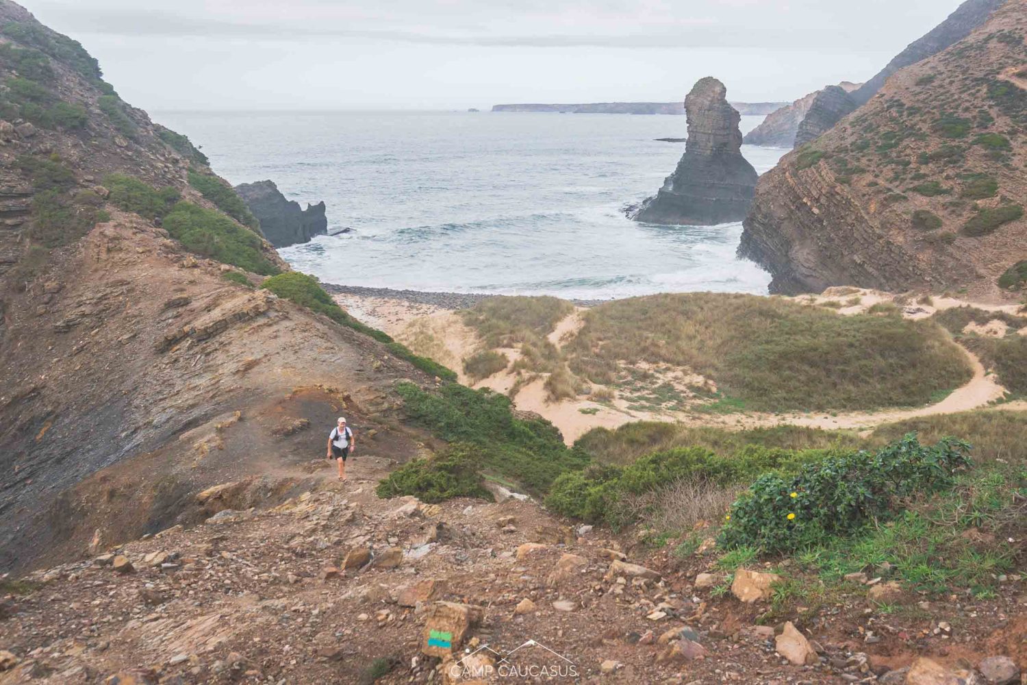 Rugged cliffs and Atlantic waves along the Fisherman’s Trail from Carrapateira to Vila do Bispo.