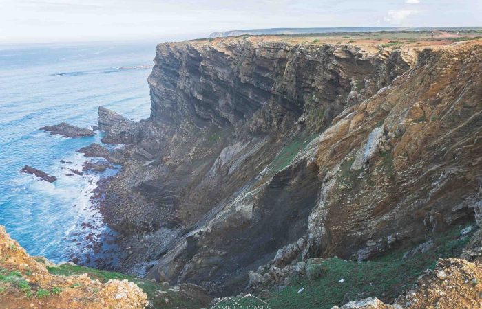 Sea stacks along the Fisherman’s Trail at Cabo de São Vicente, Algarve, Portugal.
